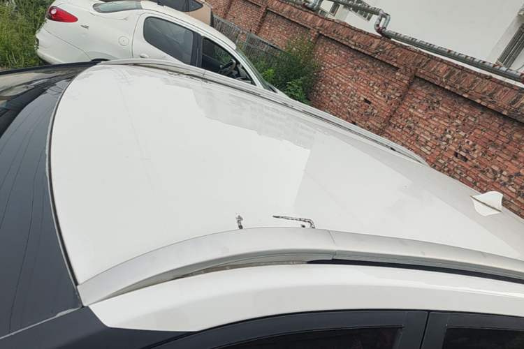 Used Baojun 510 2017 1.5L manual Comfort trim Roof