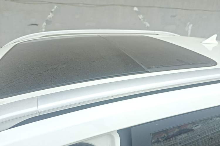 Used Baojun 510 2017 1.5L Manual Luxury Model Roof