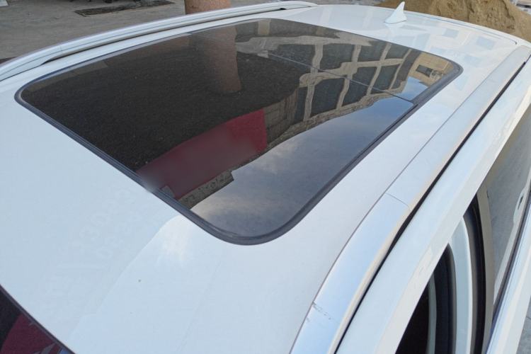 Used Baojun 510 2017 1.5L Automatic Luxury Model Roof
