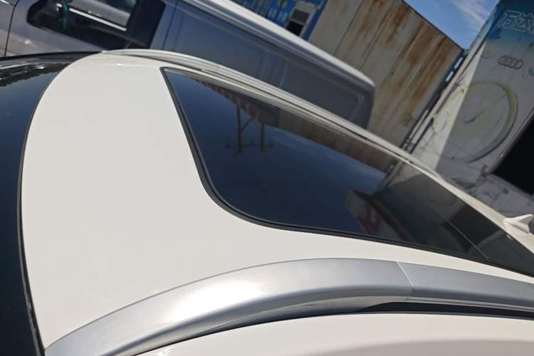 Used Baojun 510 2017 1.5L Manual Luxury Model Roof