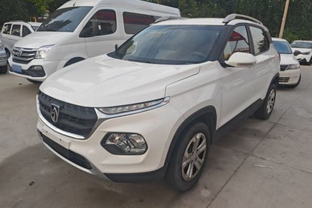 Used Baojun 510 2017 1.5L manual Comfort trim