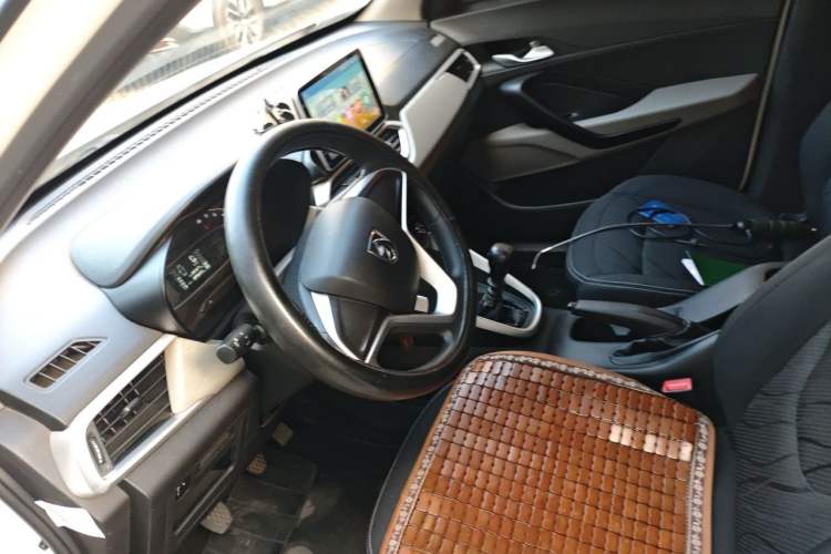 Used Baojun 510 2017 1.5L manual Comfort trim Steering Wheel