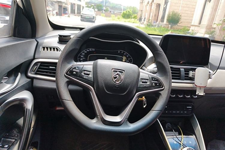 Used Baojun 510 2017 1.5L Automatic Fashion Model Steering Wheel
