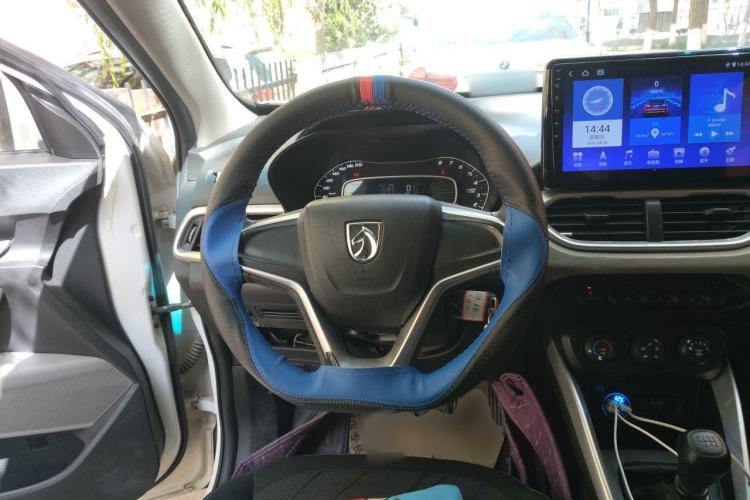 Used Baojun 510 2017 1.5L manual Comfort trim Steering Wheel