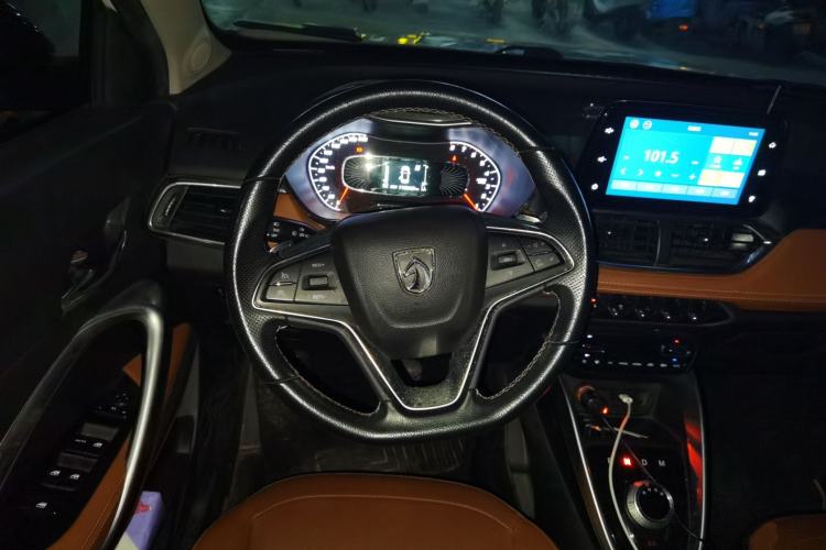Used Baojun 510 2017 1.5L Automatic Luxury Model Steering Wheel