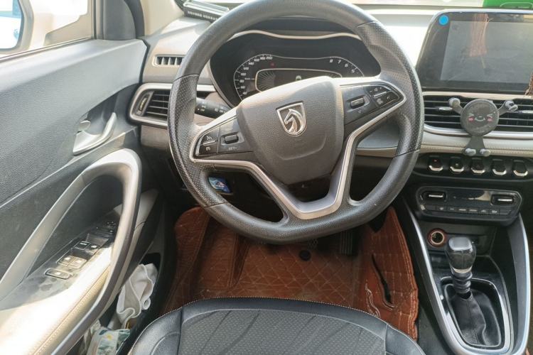 Used Baojun 510 2017 1.5L Manual Fashion Model Steering Wheel