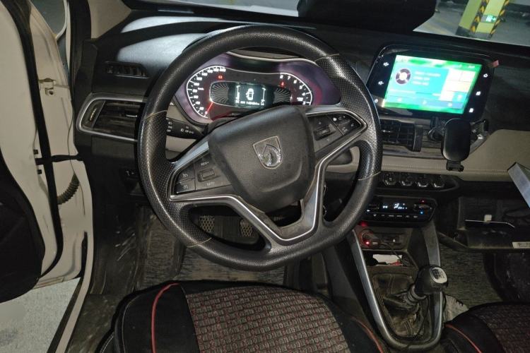 Used Baojun 510 2017 1.5L Manual Fashion Model Steering Wheel