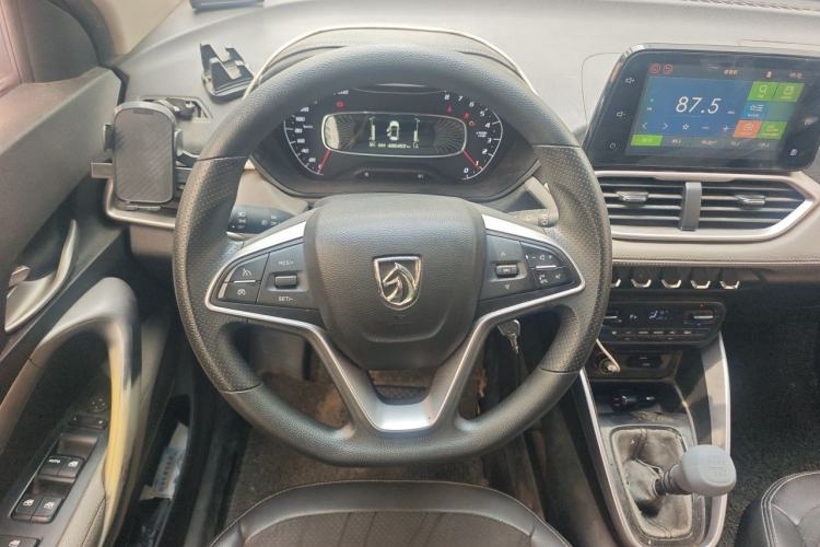 Used Baojun 510 2017 1.5L Manual Fashion Model Steering Wheel