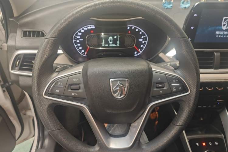 Used Baojun 510 2017 1.5L Automatic Fashion Model Steering Wheel