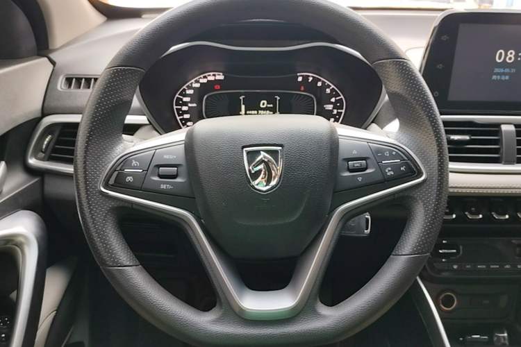 Used Baojun 510 2017 1.5L Manual Fashion Model Steering Wheel