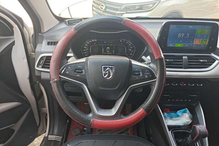 Used Baojun 510 2017 1.5L Manual Fashion Model Steering Wheel