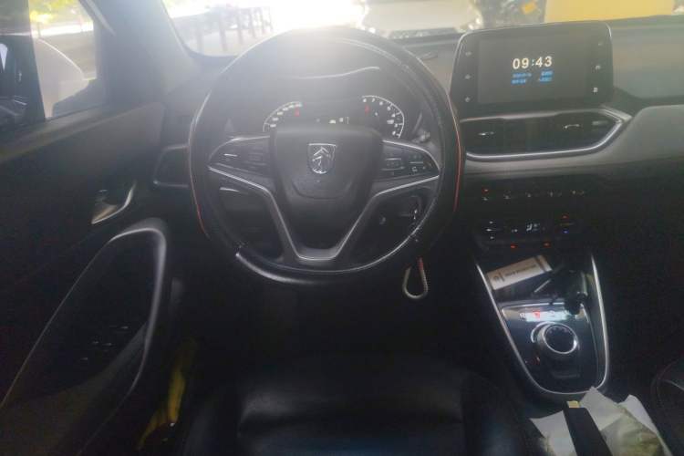 Used Baojun 510 2017 1.5L Automatic Fashion Model Steering Wheel
