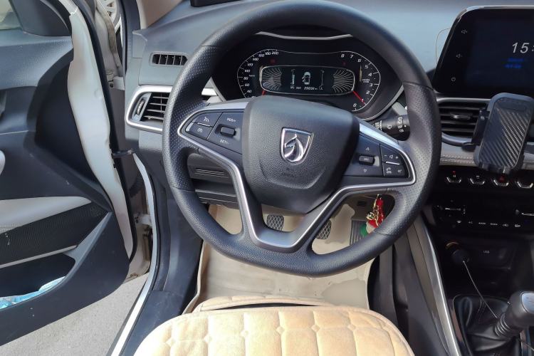 Used Baojun 510 2017 1.5L Manual Fashion Model Steering Wheel