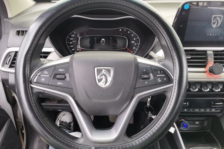 Used Baojun 510 2017 1.5L Manual Fashion Model Steering Wheel