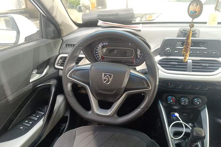 Used Baojun 510 2017 1.5L manual Comfort trim Steering Wheel