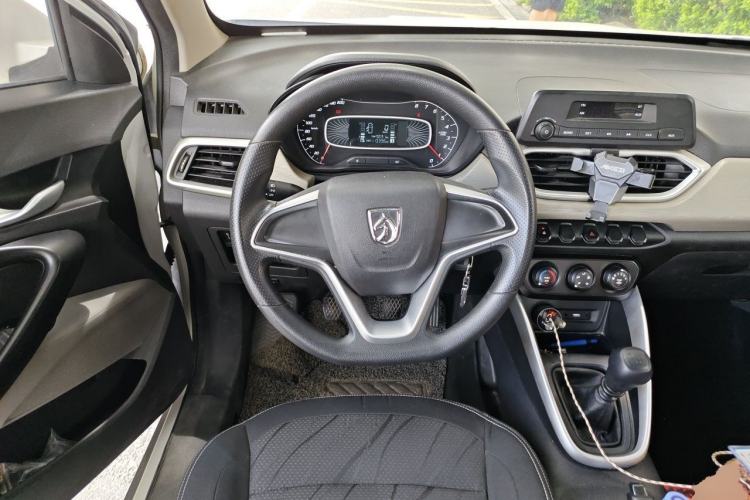 Used Baojun 510 2017 1.5L manual Comfort trim Steering Wheel