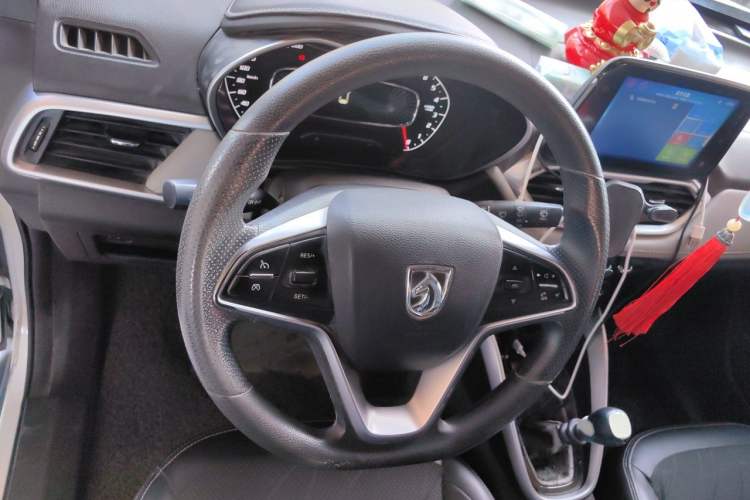 Used Baojun 510 2017 1.5L Manual Fashion Model Steering Wheel