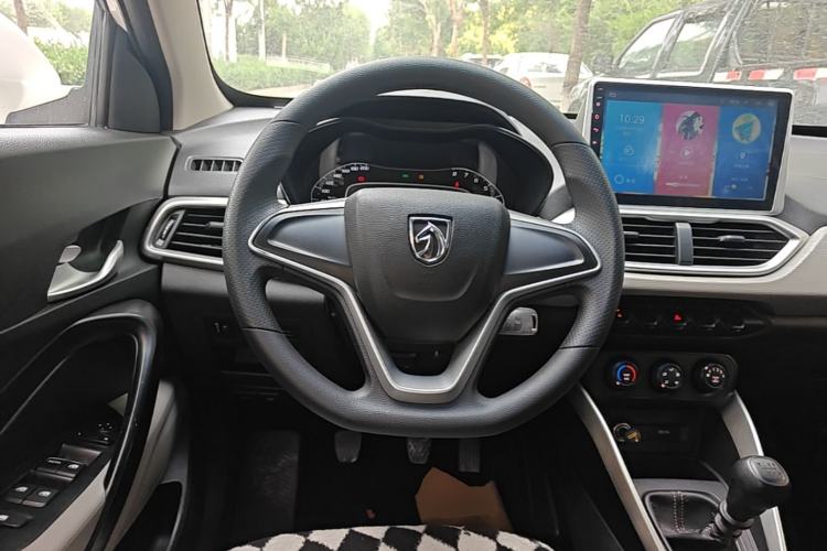 Used Baojun 510 2017 1.5L manual Comfort trim Steering Wheel