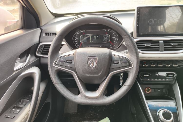 Used Baojun 510 2017 1.5L Automatic Fashion Model Steering Wheel