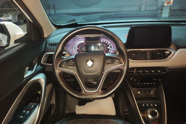 Used Baojun 510 2017 1.5L Automatic Fashion Model Steering Wheel