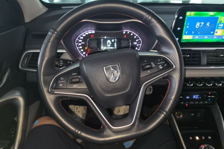Used Baojun 510 2017 1.5L Automatic Fashion Model Steering Wheel