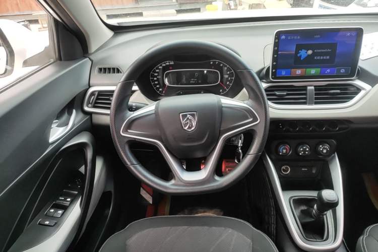 Used Baojun 510 2017 1.5L manual Comfort trim Steering Wheel