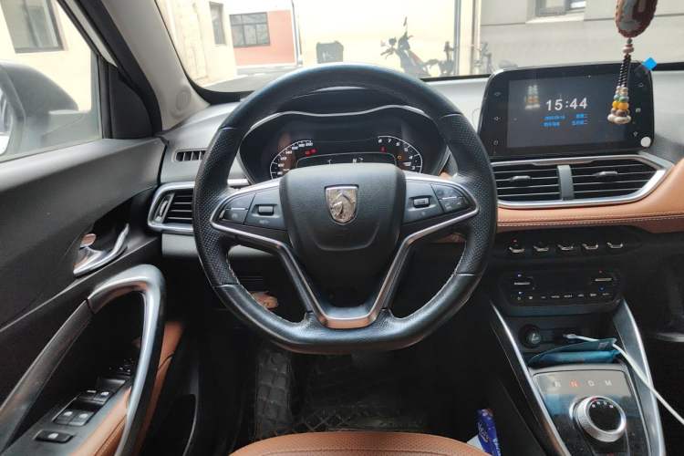 Used Baojun 510 2017 1.5L Automatic Luxury Model Steering Wheel