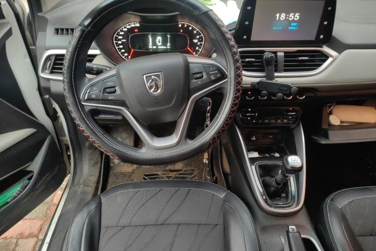 Used Baojun 510 2017 1.5L Manual Fashion Model Steering Wheel