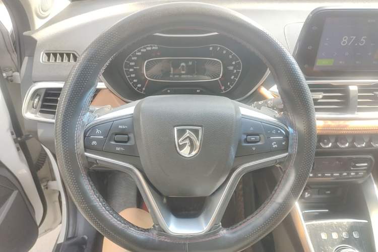 Used Baojun 510 2017 1.5L Automatic Luxury Model Steering Wheel