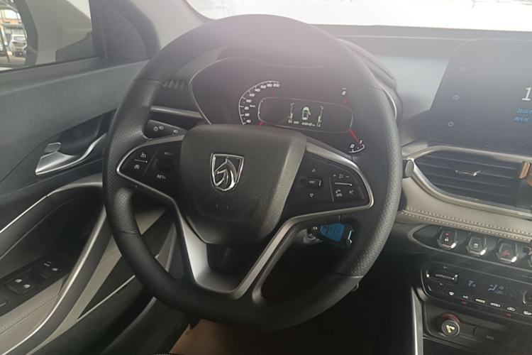 Used Baojun 510 2017 1.5L Manual Fashion Model Steering Wheel