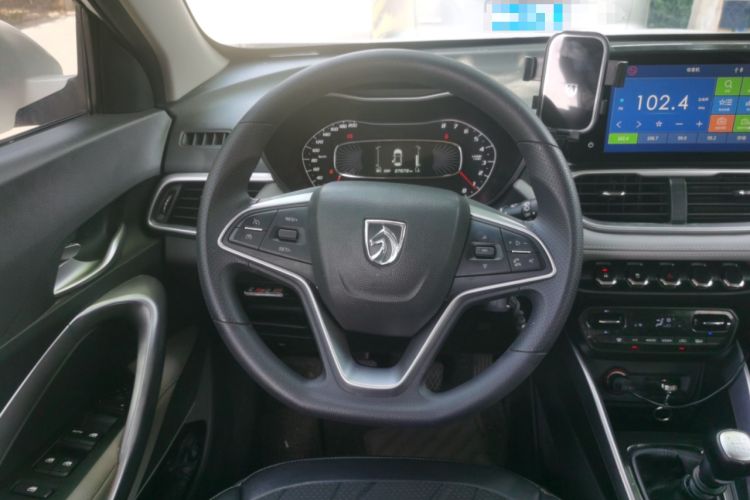 Used Baojun 510 2017 1.5L Manual Fashion Model Steering Wheel