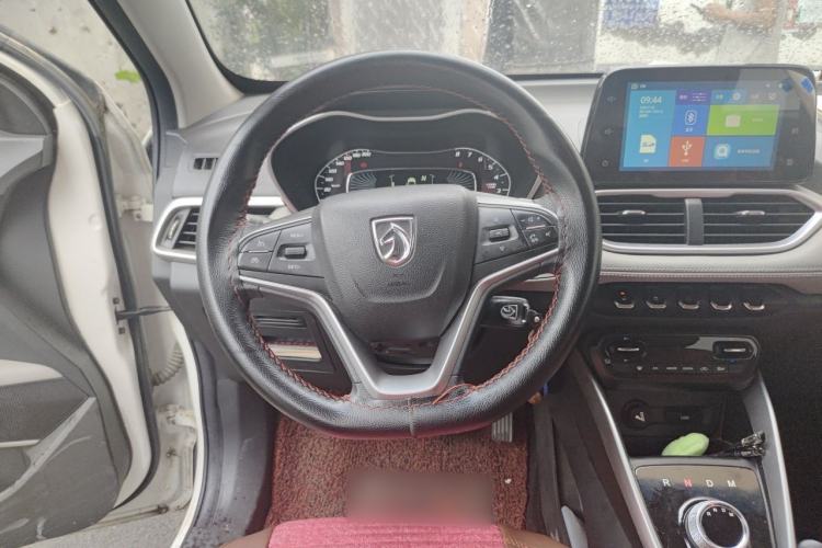 Used Baojun 510 2017 1.5L Automatic Fashion Model Steering Wheel