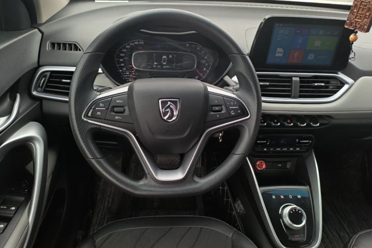 Used Baojun 510 2017 1.5L Automatic Fashion Model Steering Wheel