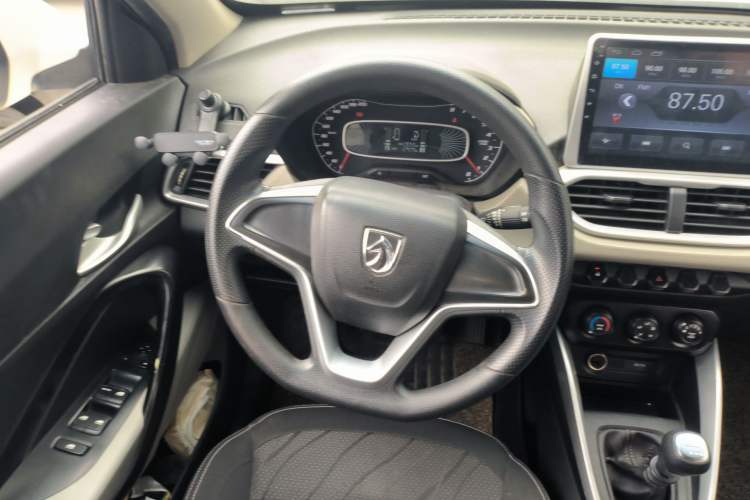 Used Baojun 510 2017 1.5L manual Comfort trim Steering Wheel