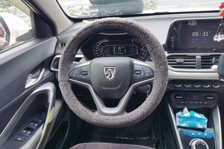 Used Baojun 510 2017 1.5L Automatic Fashion Model Steering Wheel