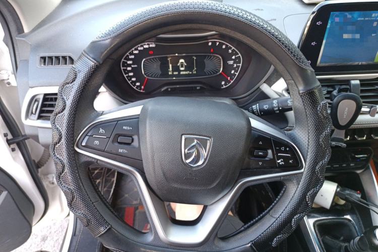 Used Baojun 510 2017 1.5L Manual Fashion Model Steering Wheel