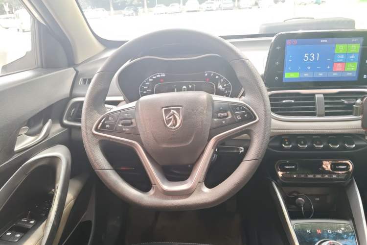 Used Baojun 510 2017 1.5L Automatic Fashion Model Steering Wheel