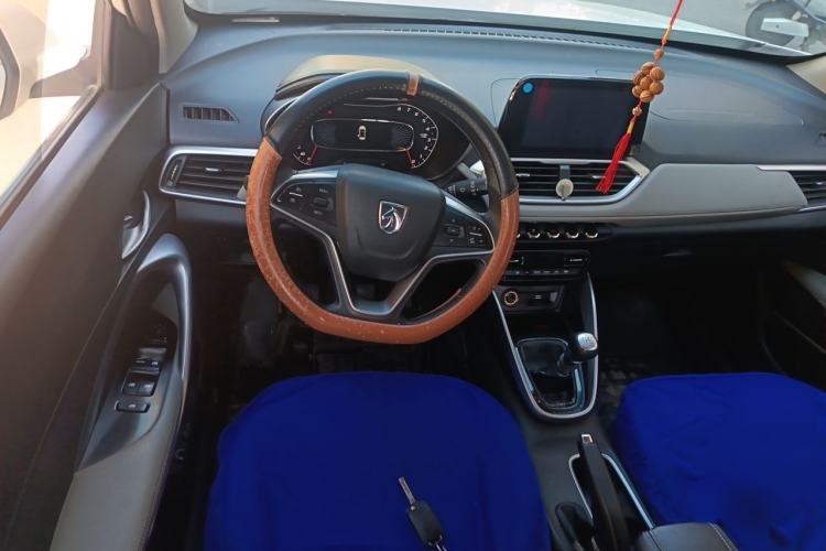 Used Baojun 510 2017 1.5L Manual Fashion Model Steering Wheel