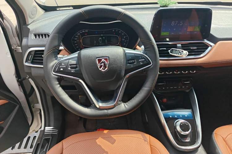 Used Baojun 510 2017 1.5L Automatic Luxury Model Steering Wheel