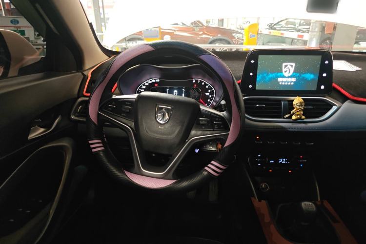 Used Baojun 510 2017 1.5L Manual Fashion Model Steering Wheel