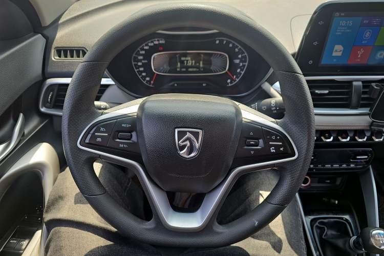 Used Baojun 510 2017 1.5L Manual Fashion Model Steering Wheel