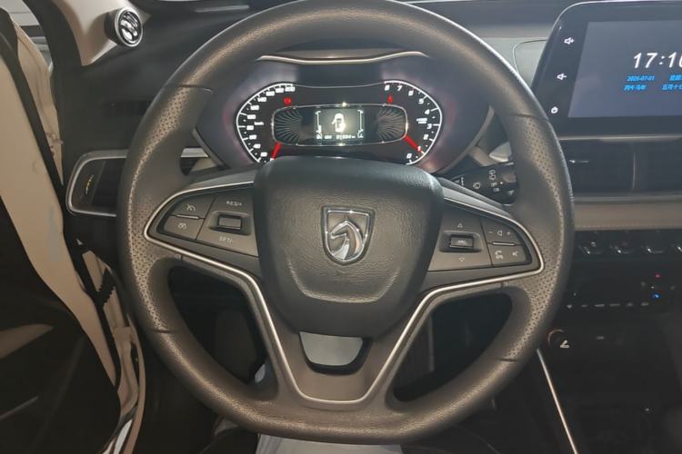 Used Baojun 510 2017 1.5L Manual Fashion Model Steering Wheel