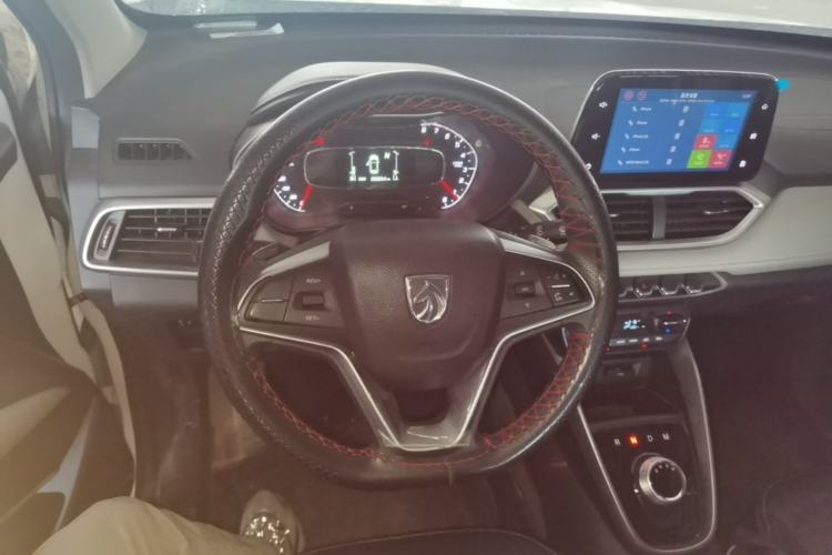Used Baojun 510 2017 1.5L Automatic Fashion Model Steering Wheel