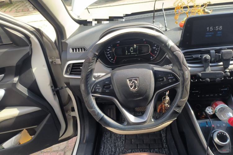 Used Baojun 510 2017 1.5L Automatic Fashion Model Steering Wheel