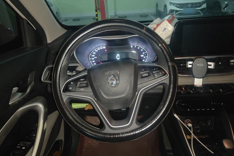 Used Baojun 510 2017 1.5L Manual Fashion Model Steering Wheel