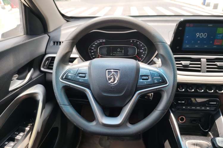 Used Baojun 510 2017 1.5L Manual Fashion Model Steering Wheel
