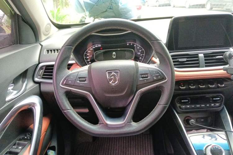 Used Baojun 510 2017 1.5L Automatic Luxury Model Steering Wheel