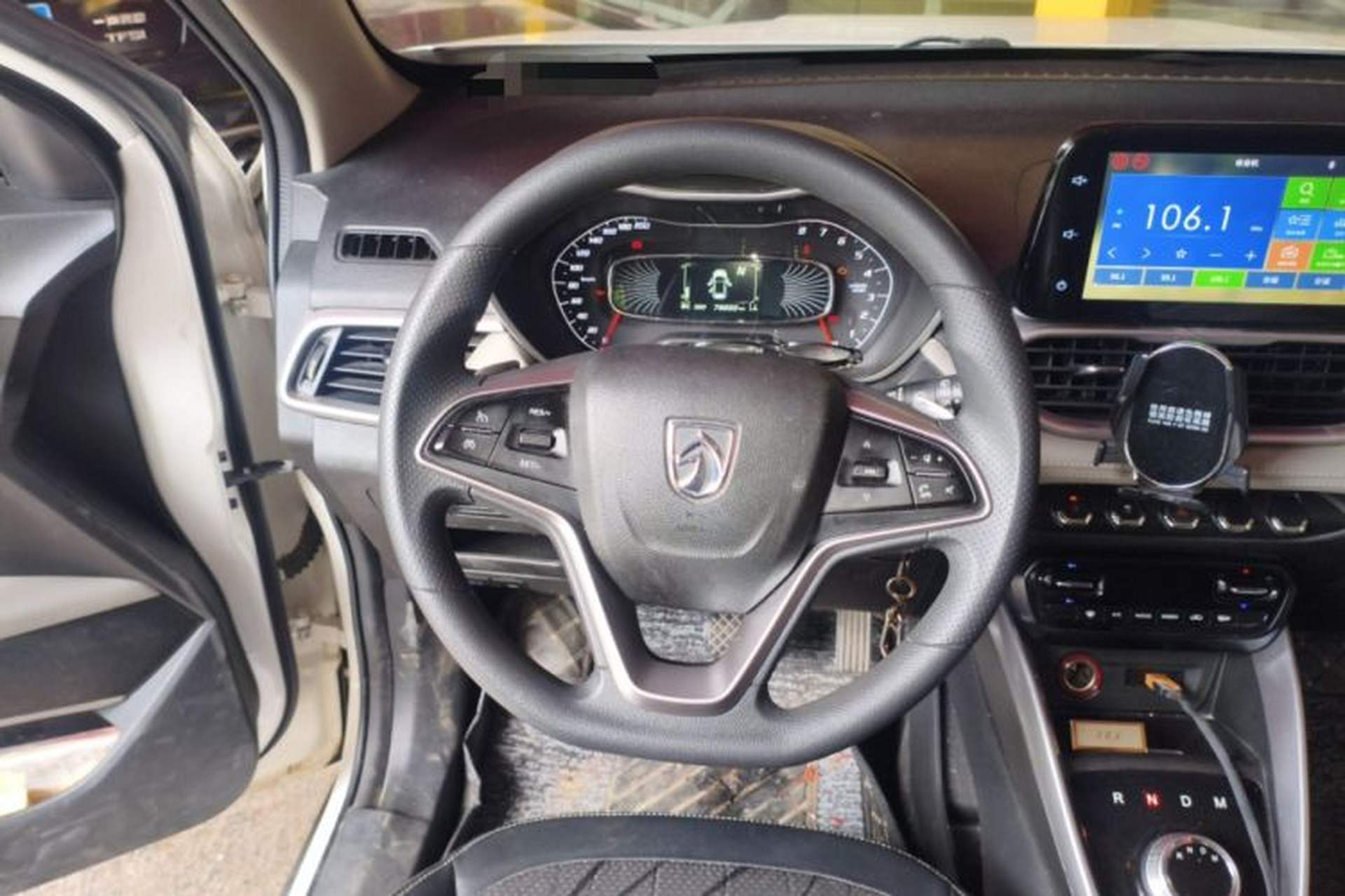 Used Baojun 510 2017 1.5L Automatic Fashion Model Steering Wheel