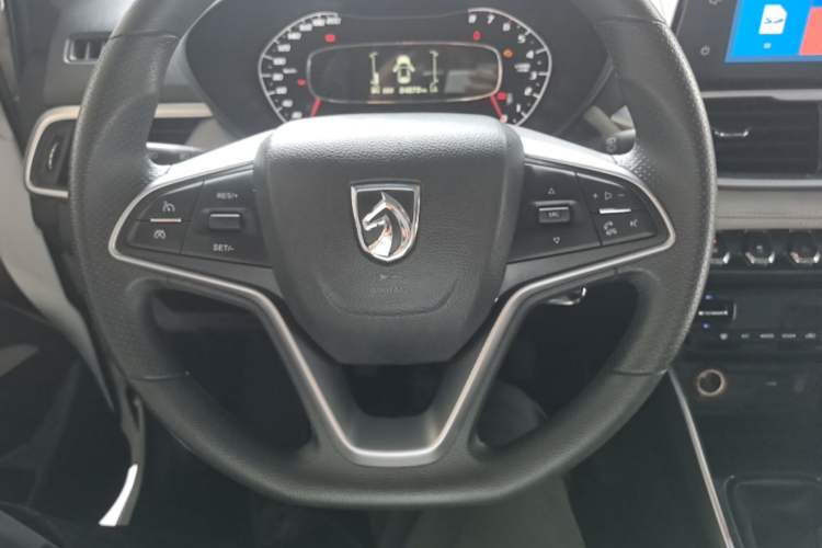 Used Baojun 510 2017 1.5L Manual Fashion Model Steering Wheel