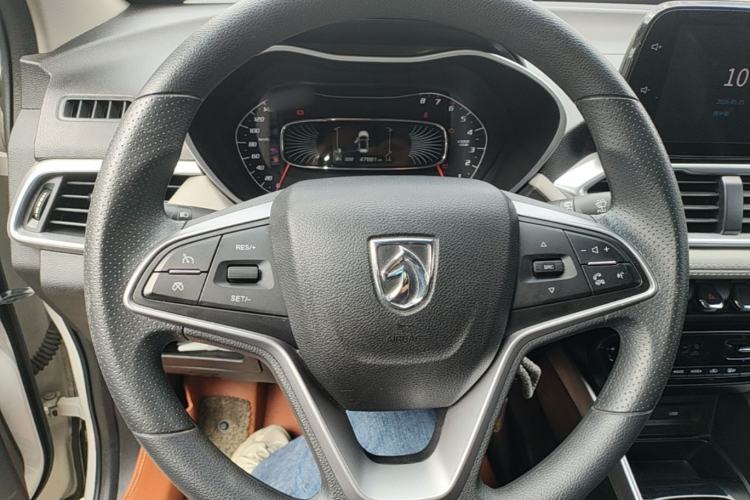 Used Baojun 510 2017 1.5L Manual Fashion Model Steering Wheel